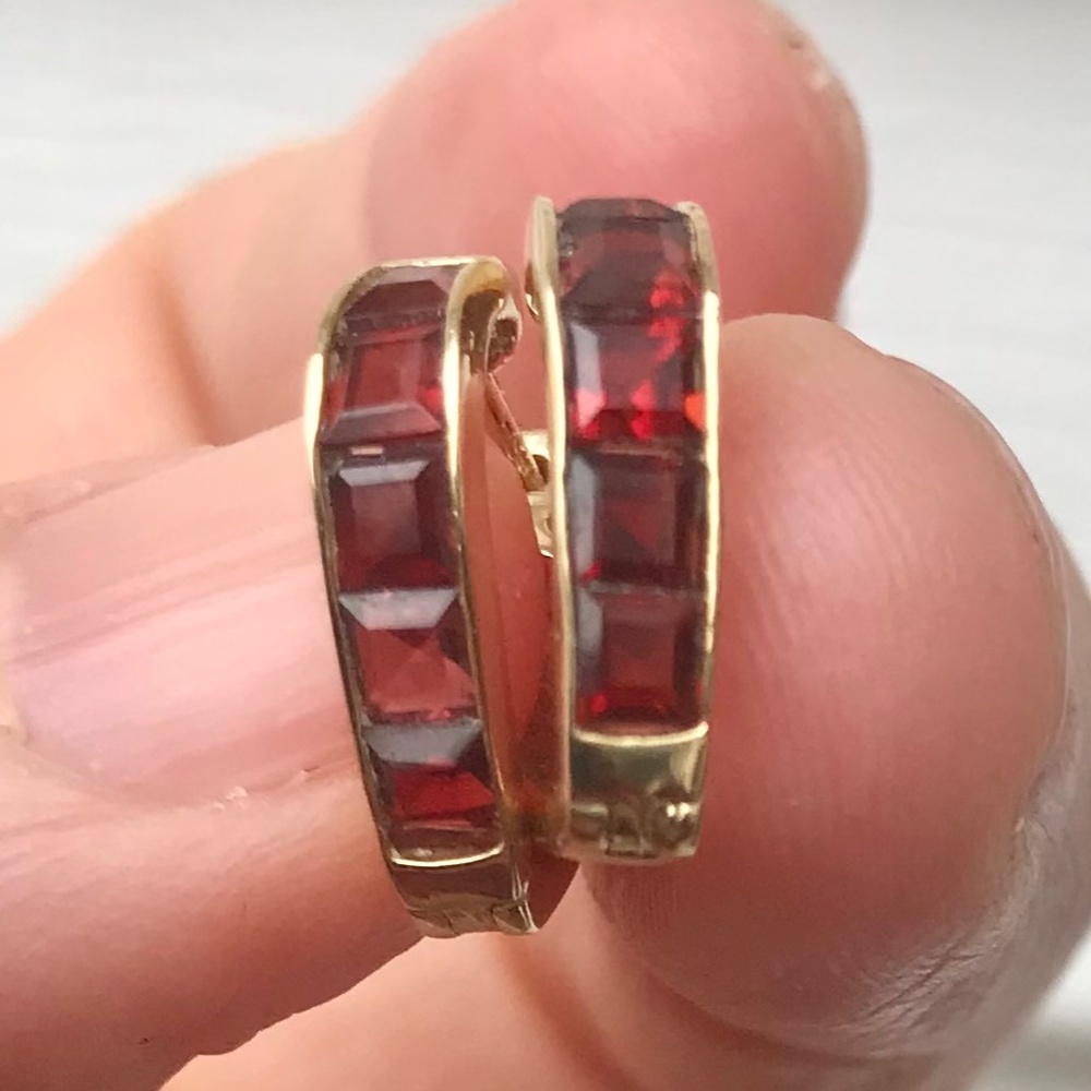Vintage 14K Gold Channel Set Garnet Hoop Earrings